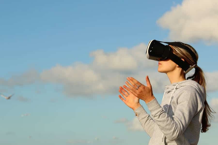 virtual-reality-augmented-reality-immersion